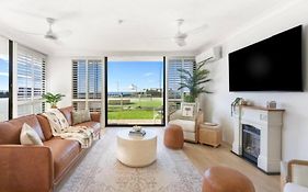 Beach Front Oasis With Private Courtyard